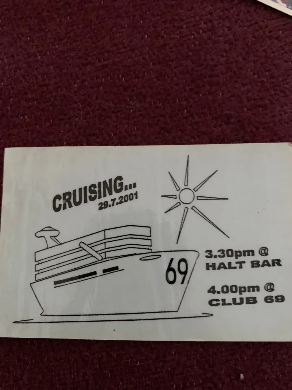 2001-07-29-cruising-club69-halt-bar